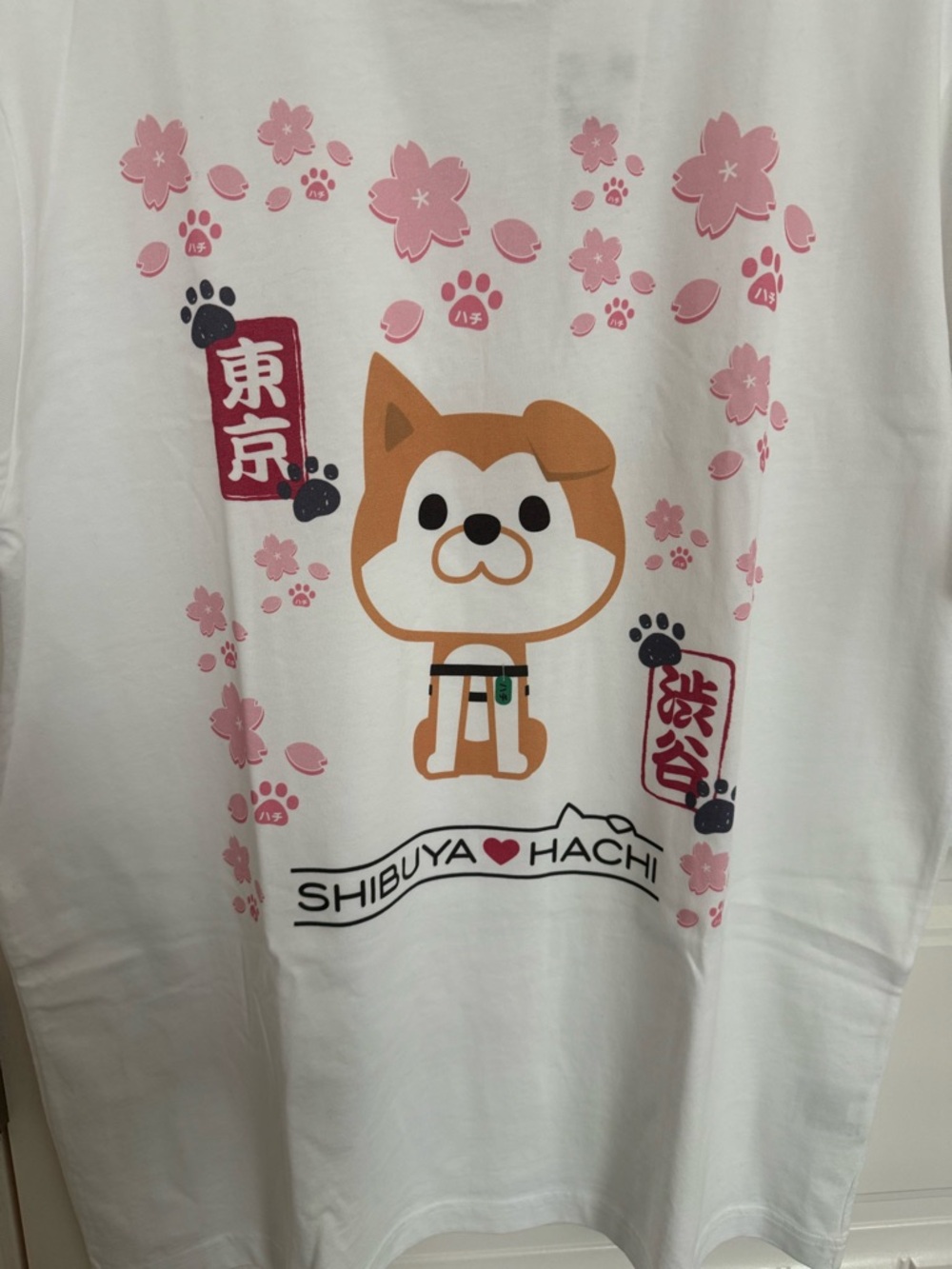 Uniqlo 
Shibuya Hachi T-Shirt - Picture 2 of 4